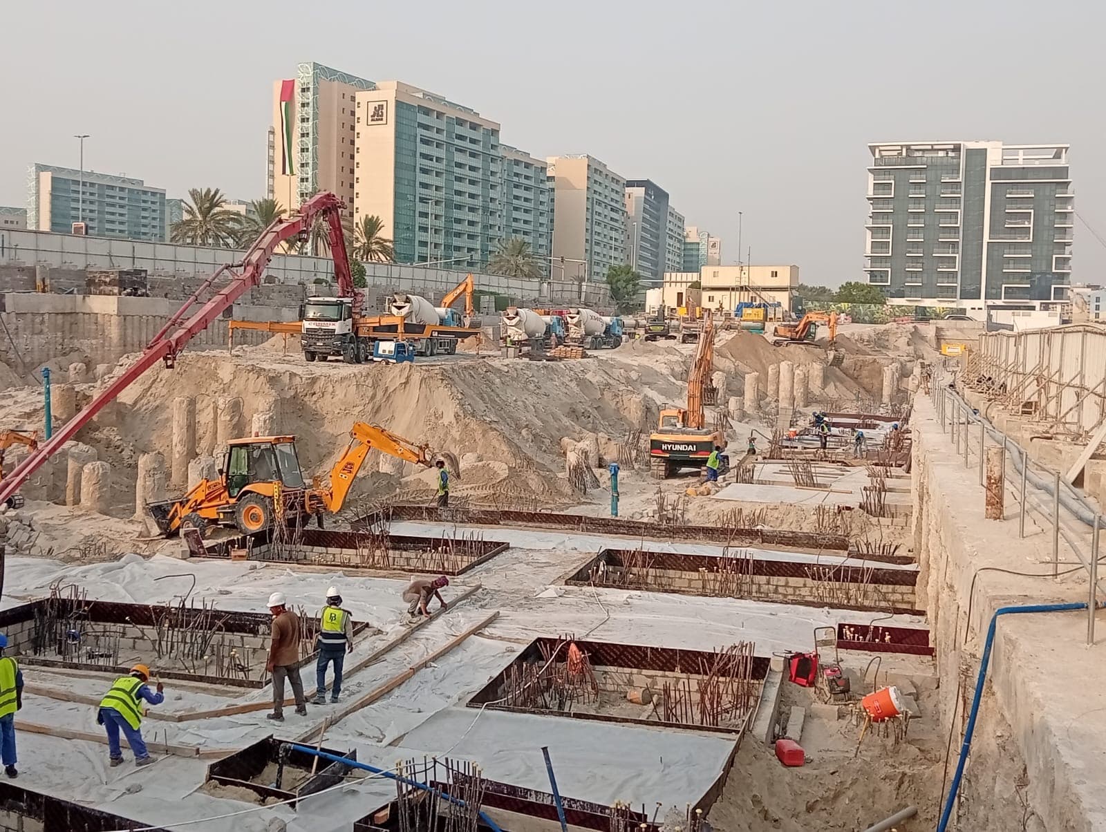 Bab Al Qasr Canal View Residence 22